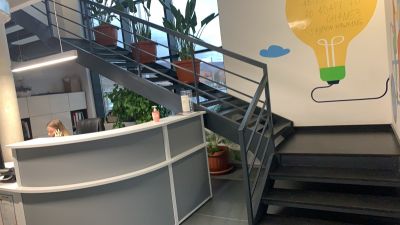 ВЪНШНИ МЕТАЛНИ СТЪЛБИ - СТОМАНЕНА КОНСТРУКЦИЯ И СТЪПАЛА ОТ ГРАНИТ  ГРАНИТОГРЕС - Изображения 1